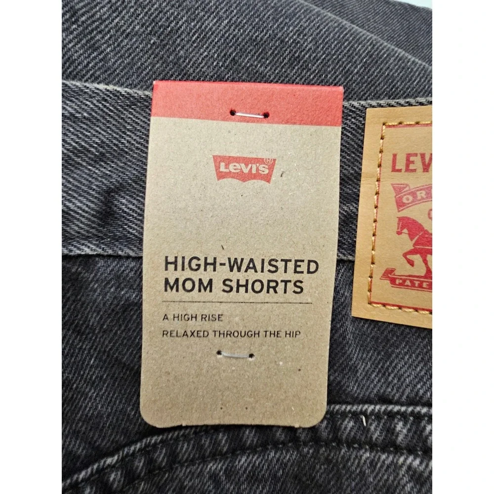 Levi's Womens High Rise Mom Shorts Black Denim Relaxed Size 32